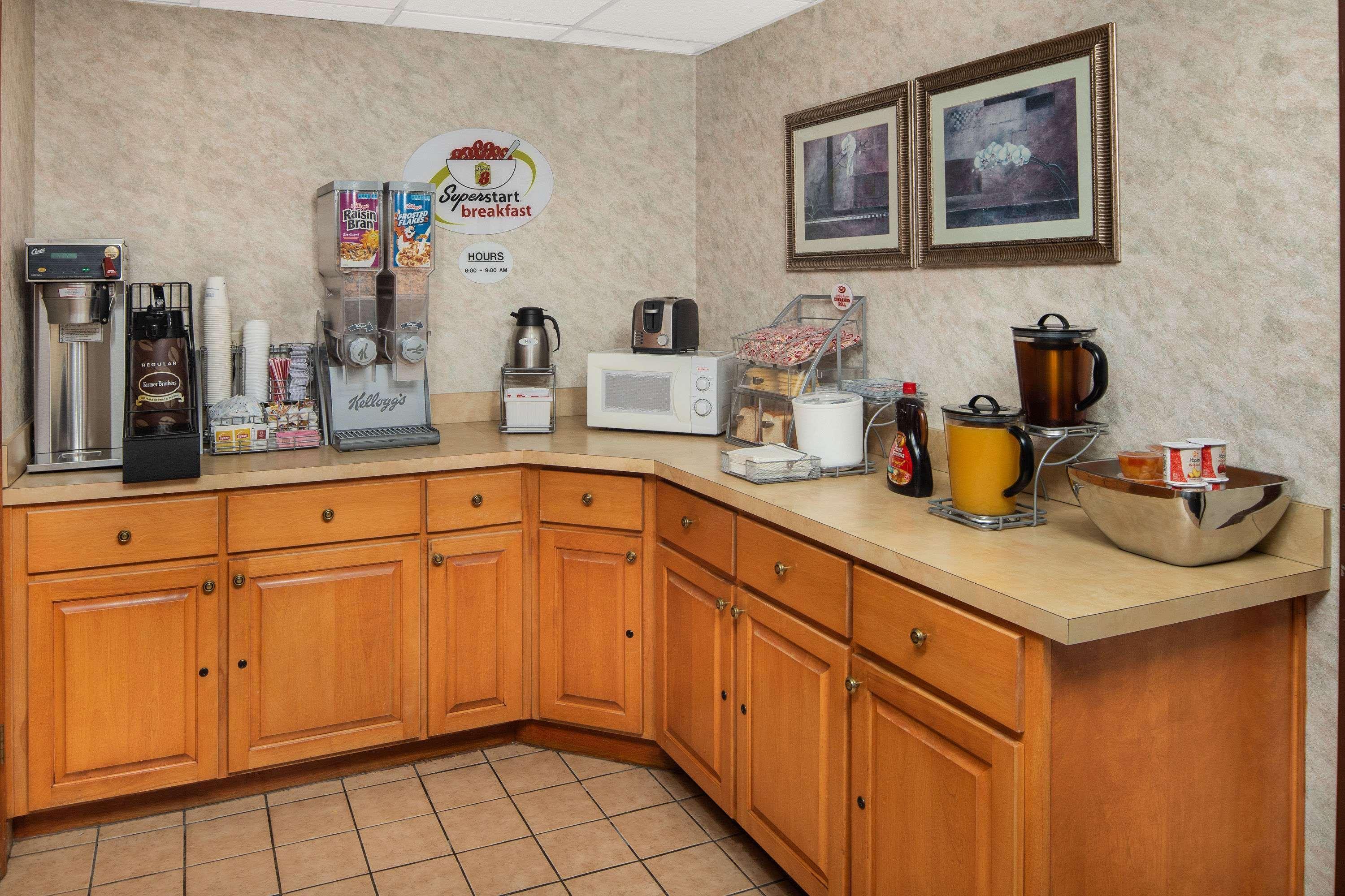 Super 8 By Wyndham Burlington Nc Motel Ngoại thất bức ảnh