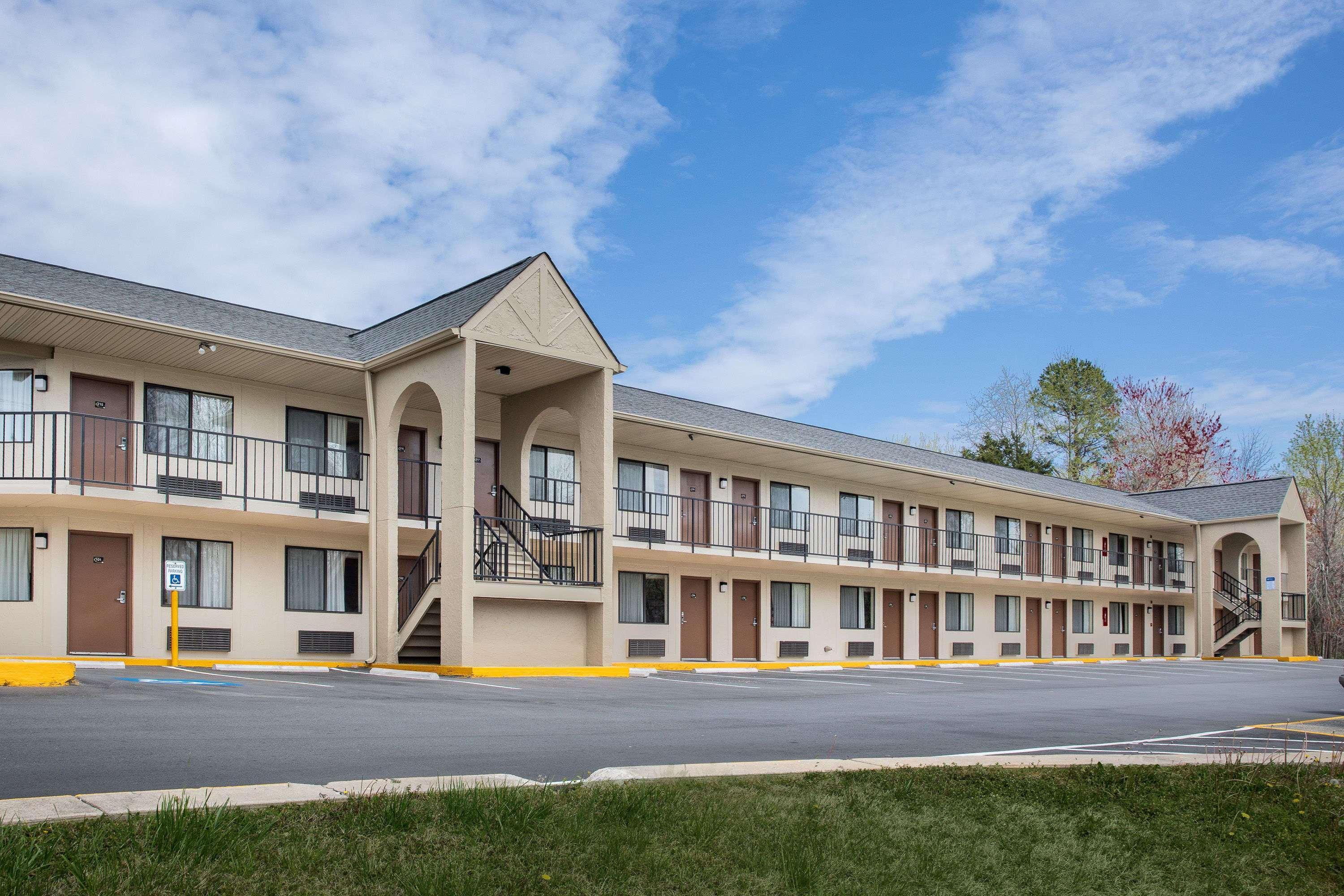Super 8 By Wyndham Burlington Nc Motel Ngoại thất bức ảnh